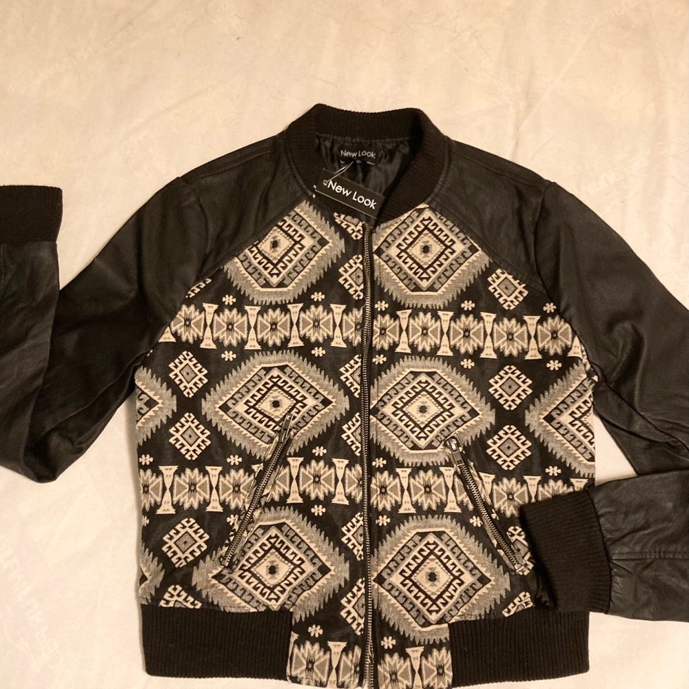 New Look Brand faux Leather Bomber style Black cream jacket